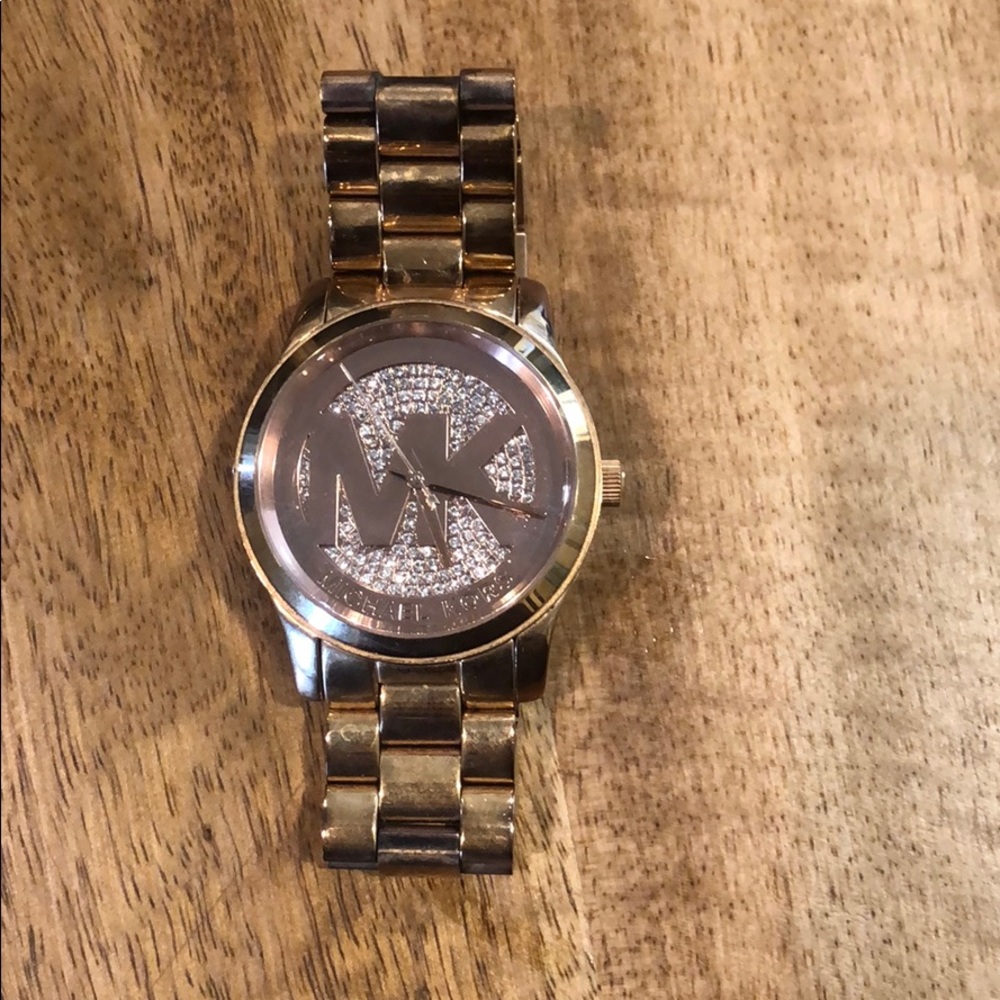 Michael kors watch! Rose gold 💕💕